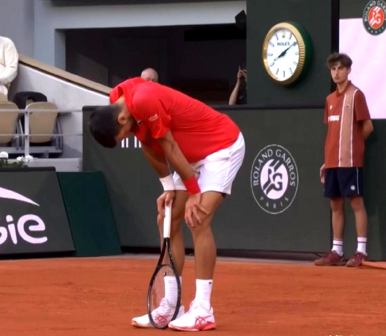 开云中国-德约科维奇迎来十五赛季出色发挥，加拿大队观众热烈欢呼！热度持续攀升的简单介绍-开云中国